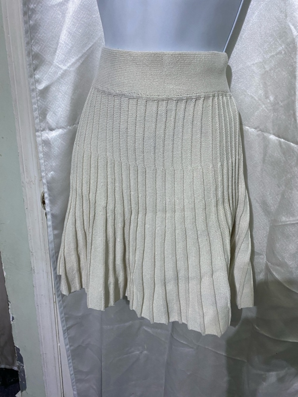 Zara Cream Knit Pleated Skater Skirt